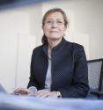 Nadine CERF-BENSUSSAN à son bureau